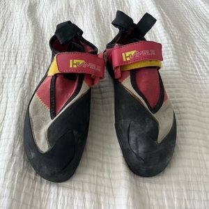 Five Ten Womens Hiangle Climbing Shoe, Size 7